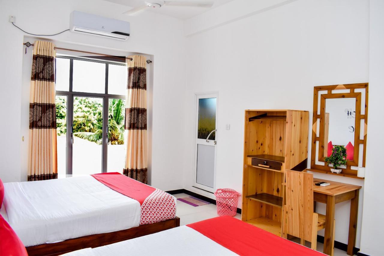 Mallika Resort Trincomalee Exteriör bild