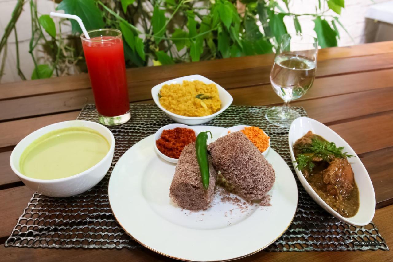 Mallika Resort Trincomalee Exteriör bild